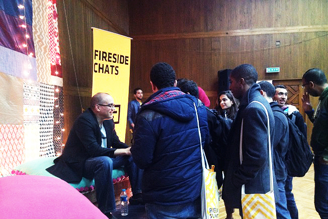 2015年12月「RiseUp Summit」で参加者の質問に答える500 StartupsのファウンダーDave McClure氏。